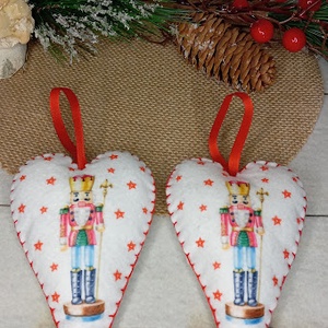 Diótörő-fenyő díszek - karácsony - karácsonyi lakásdekoráció - karácsonyfadíszek - Meska.hu