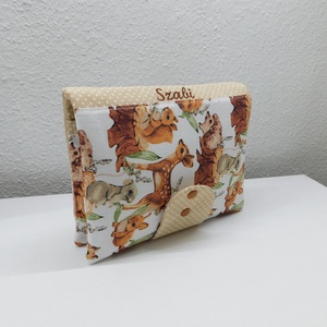 Erdei állatos egészségügyi kiskönyv borító névhímzéssel - eü textil borító névvel - otthon & életmód - papír, írószer - egészségügyi kiskönyv borító - Meska.hu