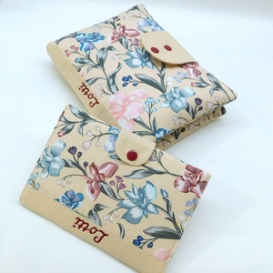 Virágos babaköszöntő ajándékcsomag névhímzéssel- prémium babaszett, Baba - mama, Babalátogató ajándékcsomag, Hímzés, Varrás, MESKA