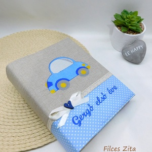 Autós hímzett baba fotóalbum névvel - textil fényképalbum hímzett névvel - Meska.hu