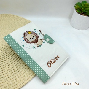 Oroszlános egészségügyi kiskönyv borító -  textil eü borító hímzett névvel  - Meska.hu