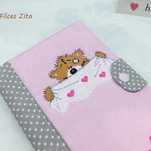 Macis egészségügyi kiskönyv borító -  textil eü borító hímzett névvel  - baba - mama - babaemlékek - egészségügyi kiskönyv borító - Meska.hu