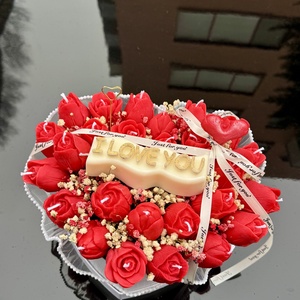 Love gyertya virágbox, Otthon & Életmód, Gyertya, illat, aroma, Gyertya, Gyertya-, mécseskészítés, Kézzel készült, különleges ajándék, ami azonnal levesz a lábáról.
Illatos, rózsa formájú gyertyák e..., MESKA