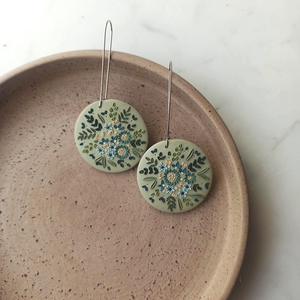 Virágos fülbevaló, Ékszer, Fülbevaló, Lógó fülbevaló, Ékszerkészítés, Gyurma, MESKA