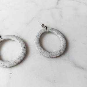 Ovális  bedugós fülbevaló - ékszer - fülbevaló - lógó fülbevaló - Meska.hu