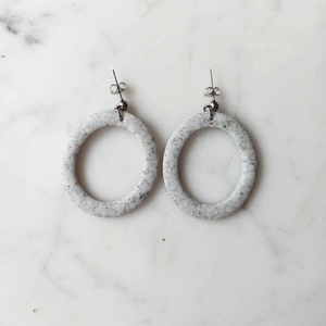 Ovális  bedugós fülbevaló - ékszer - fülbevaló - lógó fülbevaló - Meska.hu