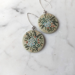 Virágos fülbevaló - ékszer - fülbevaló - lógó fülbevaló - Meska.hu