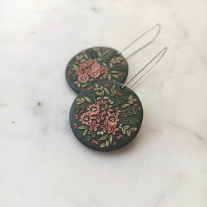 Virágos fülbevaló - ékszer - fülbevaló - lógó fülbevaló - Meska.hu