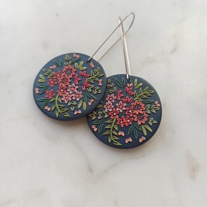 Virágos fülbevaló - ékszer - fülbevaló - lógó fülbevaló - Meska.hu