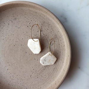 Szögletes gyurma fülbevaló, Ékszer, Fülbevaló, Karika fülbevaló, Ékszerkészítés, Gyurma, MESKA