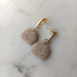 Félkör gyurma fülbevaló - ékszer - fülbevaló - lógó fülbevaló - Meska.hu