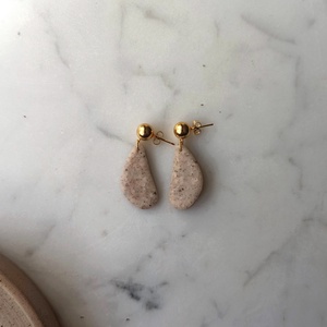 Csepp bedugós gyurma fülbevaló, Ékszer, Fülbevaló, Lógó fülbevaló, Ékszerkészítés, Gyurma, MESKA