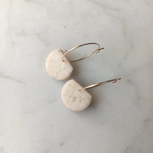 Félkör gyurma fülbevaló, Ékszer, Fülbevaló, Lógó fülbevaló, Ékszerkészítés, Gyurma, MESKA