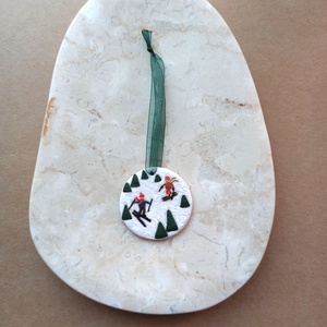 Gyurma karácsonyfadísz - sípálya - karácsony - karácsonyi lakásdekoráció - karácsonyfadíszek - Meska.hu