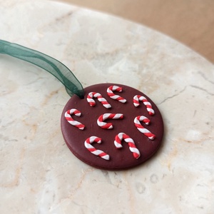 Gyurma karácsonyfadísz - candy cane - karácsony - karácsonyi lakásdekoráció - karácsonyfadíszek - Meska.hu