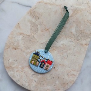 Gyurma karácsonyfadísz - téli házikók - karácsony - karácsonyi lakásdekoráció - karácsonyfadíszek - Meska.hu