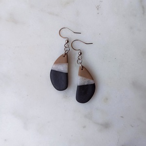 Csepp alakú gyurma fülbevaló - ékszer - fülbevaló - lógó fülbevaló - Meska.hu