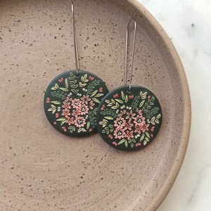 Virágos fülbevaló, Ékszer, Fülbevaló, Lógó fülbevaló, Ékszerkészítés, Gyurma, MESKA