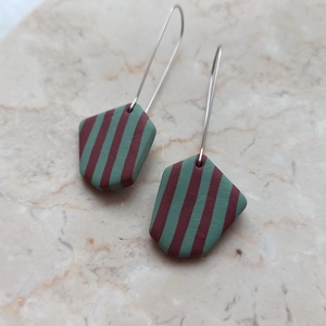 Csíkos gyurma fülbevaló - bordó és zöld, Ékszer, Fülbevaló, Lógó fülbevaló, Ékszerkészítés, Gyurma, MESKA