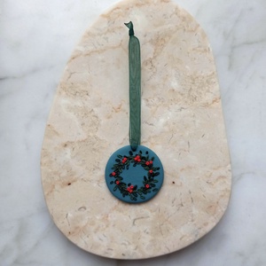 Gyurma karácsonyfadísz - koszorú - karácsony - karácsonyi lakásdekoráció - karácsonyfadíszek - Meska.hu