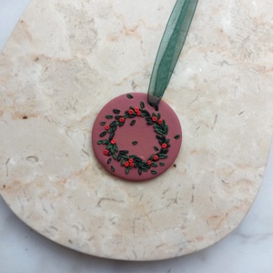 Gyurma karácsonyfadísz - koszorú - karácsony - karácsonyi lakásdekoráció - karácsonyfadíszek - Meska.hu