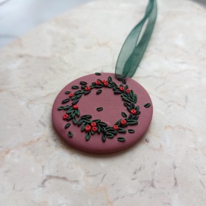 Gyurma karácsonyfadísz - koszorú - karácsony - karácsonyi lakásdekoráció - karácsonyfadíszek - Meska.hu