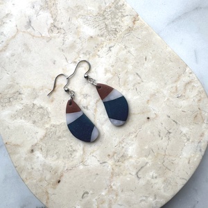 Csepp alakú gyurma fülbevaló - ékszer - fülbevaló - lógó fülbevaló - Meska.hu