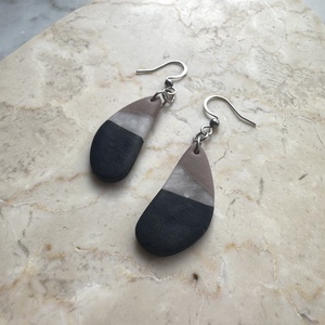 Csepp alakú gyurma fülbevaló - ékszer - fülbevaló - lógó fülbevaló - Meska.hu