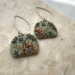 Virágos fülbevaló - ékszer - fülbevaló - lógó fülbevaló - Meska.hu