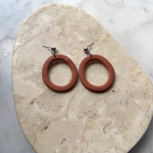 Ovális  bedugós fülbevaló - tégla - ékszer - fülbevaló - lógó fülbevaló - Meska.hu