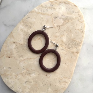 Ovális  bedugós fülbevaló - burgundi - ékszer - fülbevaló - lógó fülbevaló - Meska.hu