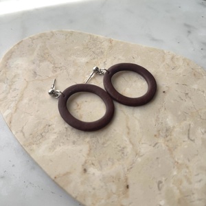 Ovális  bedugós fülbevaló - burgundi, Ékszer, Fülbevaló, Lógó fülbevaló, Ékszerkészítés, Gyurma, MESKA