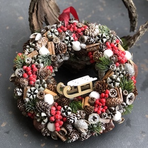Karácsonyváró kopogtató, szánnal, Otthon & Életmód, Dekoráció, Ajtó- és ablak dekoráció, Ajtódísz & Kopogtató, Virágkötés, MESKA