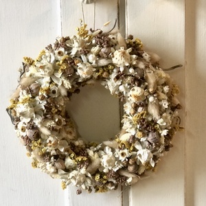 Fehér sáfrány kopogtató - otthon & életmód - dekoráció - ajtó- és ablak dekoráció - ajtódísz & kopogtató - Meska.hu