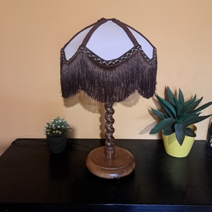 Barna/bézs vintage asztali lámpa csavaros fa talppal - otthon & életmód - lámpa - hangulatlámpa - Meska.hu