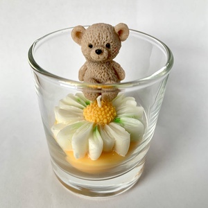 Illatgyertya, virágon csücsülő maci, jázmin illat, Otthon & Életmód, Gyertya, illat, aroma, Gyertya, Gyertya-, mécseskészítés, MESKA