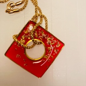 Red Harmony Medál  Elegancia és Természet Összhangja - ékszer - nyaklánc - medál - Meska.hu