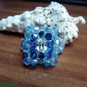 Nagy Swarovski gyűrű - Kék és kristály - ékszer - gyűrű - gyöngyös gyűrű - Meska.hu
