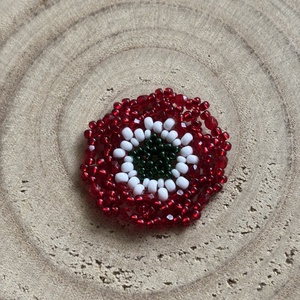 Gyöngy kokárda minőségi üveg gyöngyökből - Meska.hu