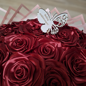60 szálas burgundi vörös örök rózsa csokor köszöntő táblával - otthon & életmód - virágdekoráció - virágok - virágcsokor - Meska.hu