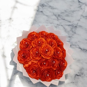 18 szálas piros örökrózsa csokor � kézzel készült ajándék - otthon & életmód - virágdekoráció - virágok - virágcsokor - Meska.hu