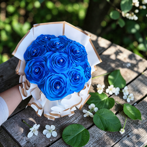11 szálas királykék örökrózsa csokor - kézműves virágcsokor születésnapra, ballagásra - otthon & életmód - virágdekoráció - virágok - virágcsokor - Meska.hu