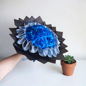 Ballagási királykék örökrózsa csokor, pénzcsokor - pénzátadó ajándék ballagásra  - otthon & életmód - virágdekoráció - virágok - virágcsokor - Meska.hu