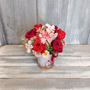 Rózsák Szeretettel  - Virágos Asztaldísz/Tavaszi Asztaldísz/Asztaldísz/Köszöntő Asztaldísz - otthon & életmód - virágdekoráció - virágdíszek - virágdísz kaspóban - Meska.hu