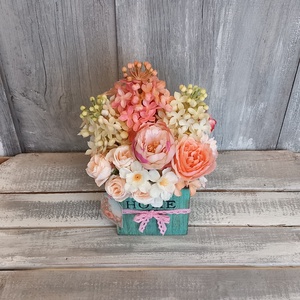 Vintage Virágos Otthon  - Virágos Asztaldísz/Tavaszi Asztaldísz/Asztaldísz/Köszöntő Asztaldísz - otthon & életmód - virágdekoráció - virágdíszek - virágdísz kaspóban - Meska.hu