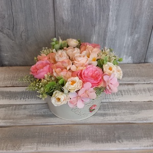 Rózsaálom  - Virágos Asztaldísz/Tavaszi Asztaldísz/Asztaldísz/Köszöntő Asztaldísz/Anyák-napi Asztaldísz - otthon & életmód - virágdekoráció - virágdíszek - virágdísz kaspóban - Meska.hu