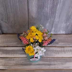  Színes Tavasz  - Tavaszi Asztaldísz/Virágos Asztaldísz/Anyák-napi Asztaldísz - otthon & életmód - virágdekoráció - virágdíszek - virágdísz kaspóban - Meska.hu