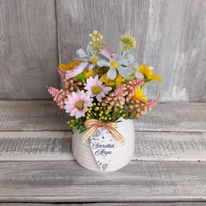  Szeretet-Szív Virágai  - Tavaszi Asztaldísz/Virágos Asztaldísz/Köszöntő Virágdísz/Anyák-napi Asztaldísz, Otthon & Életmód, Virágdekoráció, Virágdíszek, Virágdísz kaspóban, Virágkötés, MESKA