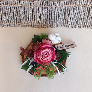   Emlékezünk Rózsaszín Rózsával- Kegyeleti Dísz/Sírdísz/Őszi Asztaldísz/Bogyós Asztaldísz /Asztaldísz, Otthon & Életmód, Vallás, Temetkezési tárgy, Sírdísz, kegyeleti dísz, Virágkötés, MESKA