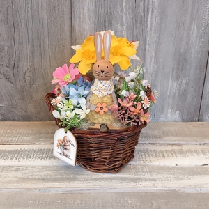 Vidám Nyuszikosár  - Virágos Asztaldísz/Tavaszi Asztaldísz/Húsvéti Asztaldísz/Asztaldísz/Virágajándék, Otthon & Életmód, Virágdekoráció, Virágdíszek, Virágdísz kaspóban, Virágkötés, MESKA